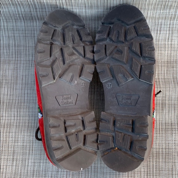 Josef Seibel red floral shoes - Picture 4 of 5